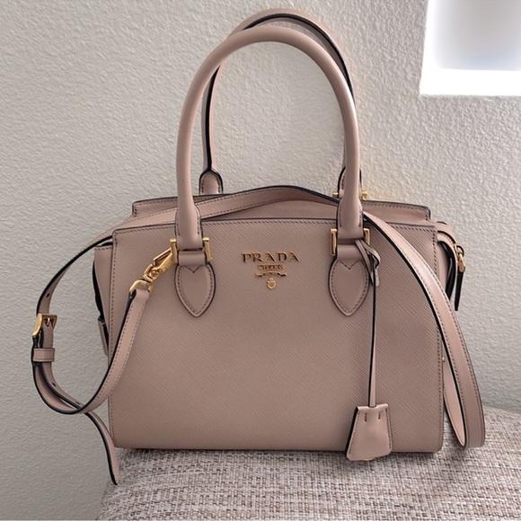 Prada, Cipria colour. Medium size - Picture 3 of 3
